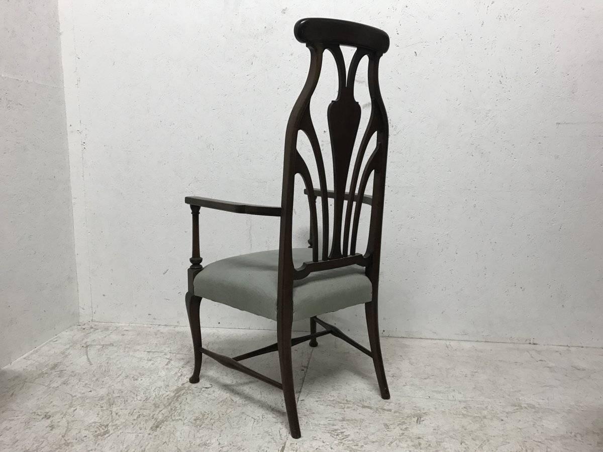 Liberty & Co. Arts and Crafts-Mahagoni-Sessel mit Rückenlehne im Art nouveau-Stil  (Englisch) im Angebot