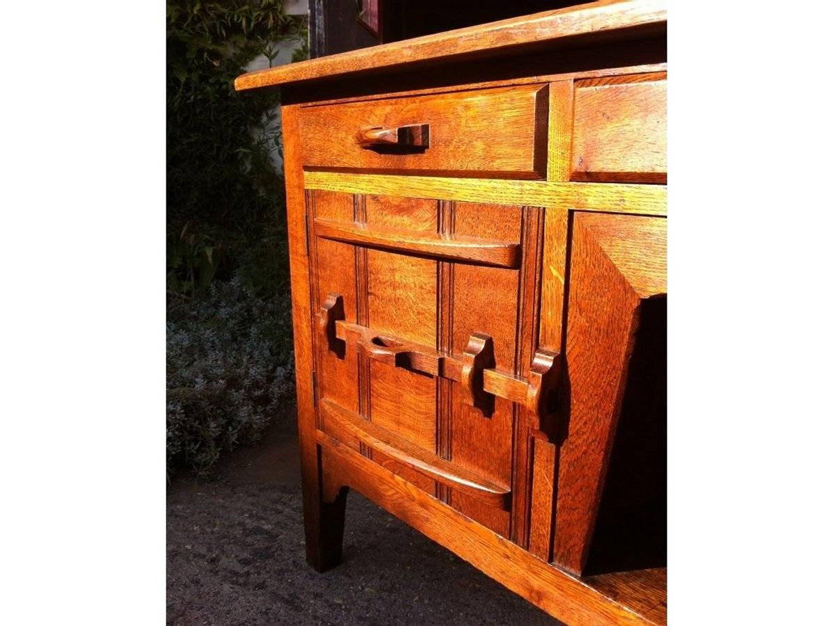 Acorn Industries Attributed, Arts & Crafts Yorkshire School Oak Low Sideboard In Good Condition In London, GB