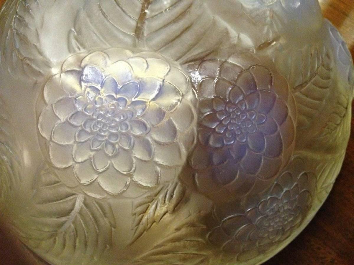 Lalique Dahlias Fruit Bowl with Vivid Vaseline Details to the Dahlia Heads In Good Condition In London, GB