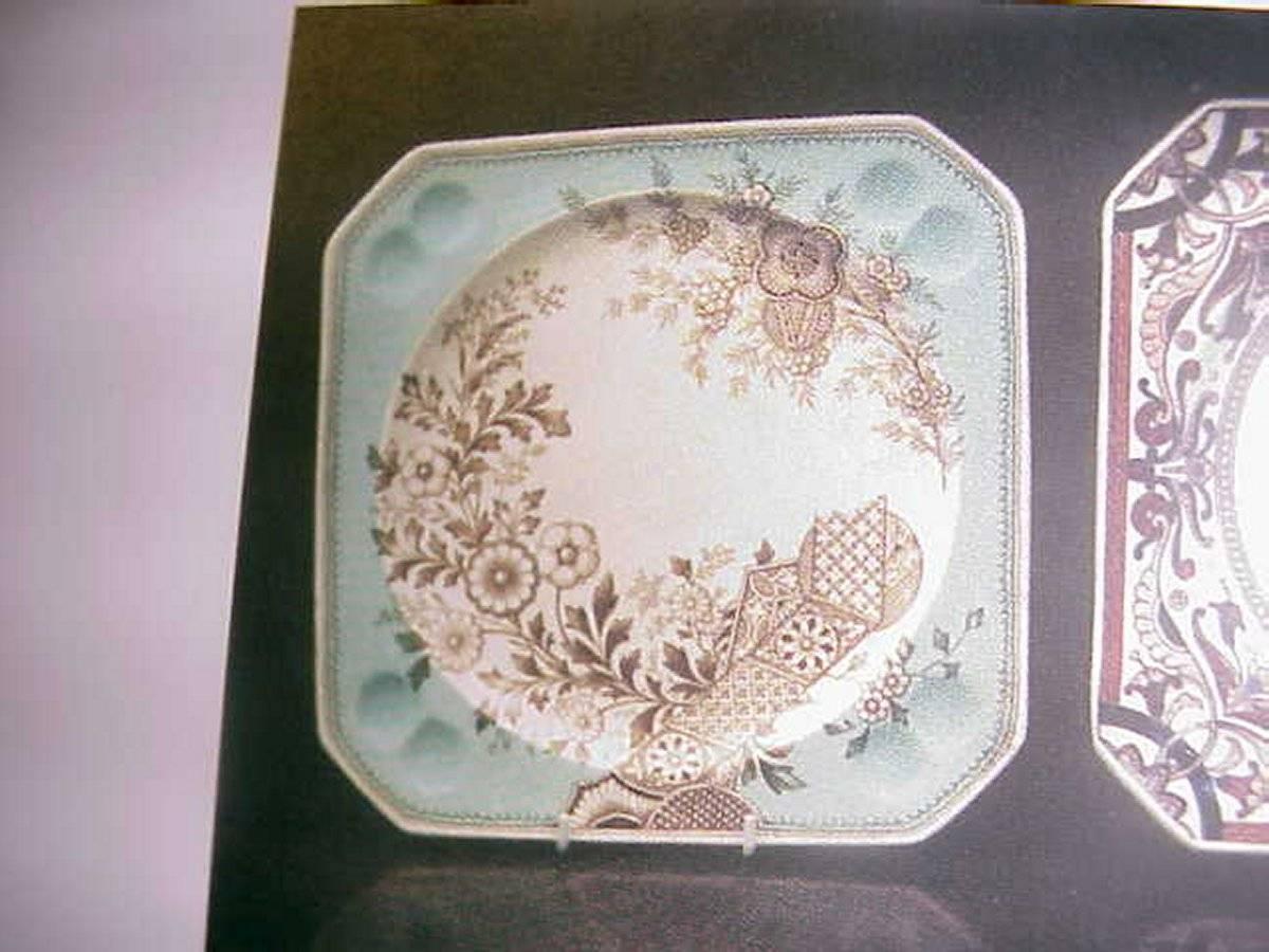 Christopher Dresser Old Hall Hamden Pattern Cake Set with Six Matching Plates en vente 3