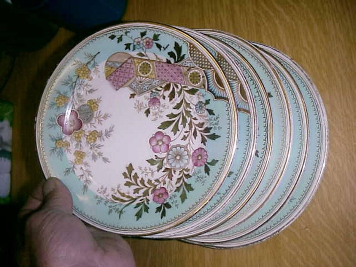 Fin du XIXe siècle Christopher Dresser Old Hall Hamden Pattern Cake Set with Six Matching Plates en vente