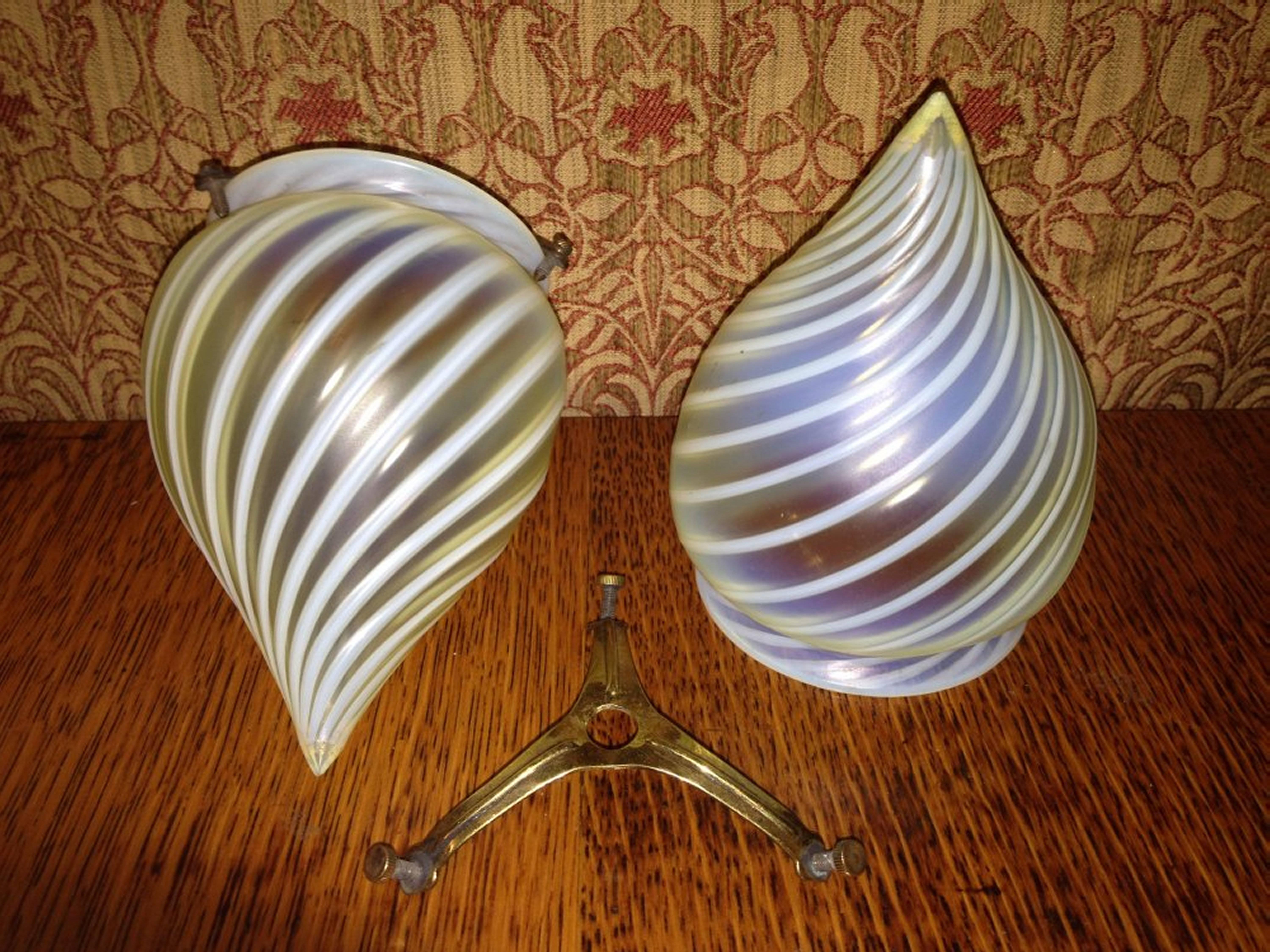 A rare pair of petite Vaseline swirl teardrop shades.

 