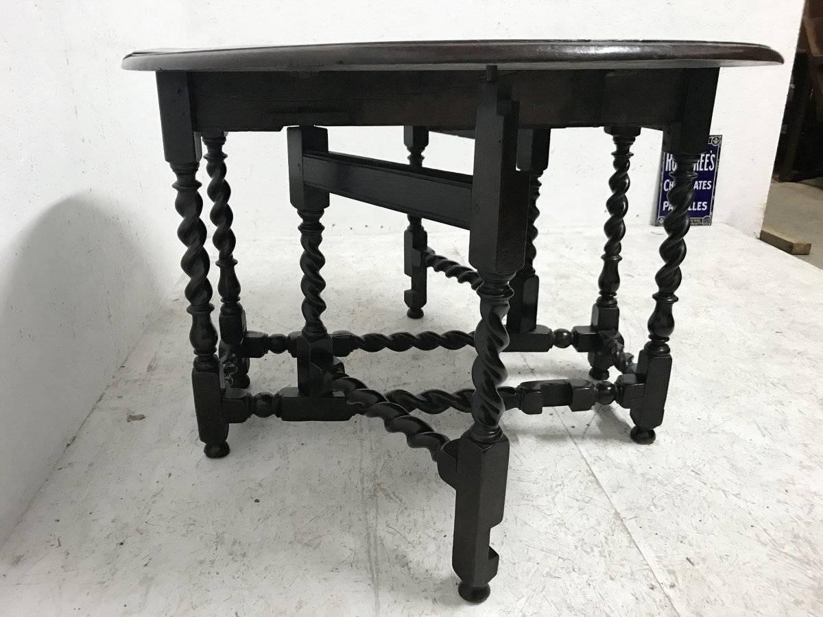 William and Mary 17th Century Oak Barley Twist Drop-Leaf Table owned by Actress Jean Simmons