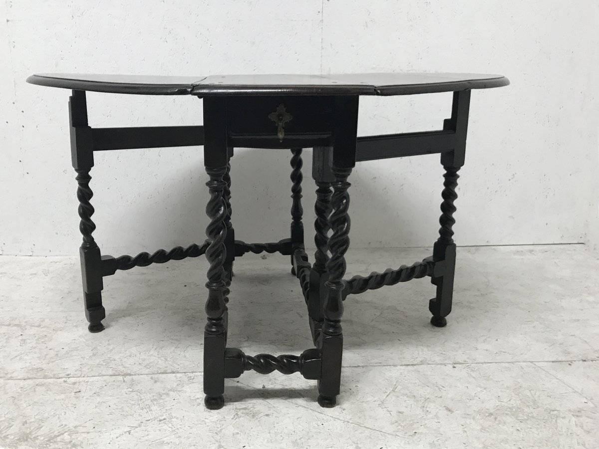 English 17th Century Oak Barley Twist Drop-Leaf Table owned by Actress Jean Simmons