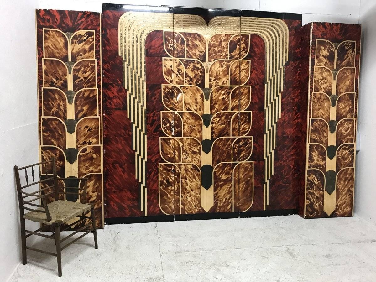 A rare commissioned lacquered screen or panelling originally the famous 1960s shop Biba originally started by Barbara Hulanicki with help of her husband Stephen Fitz-Simon.
Hulanicki worked as a fashion illustrator after studying at Brighton Art