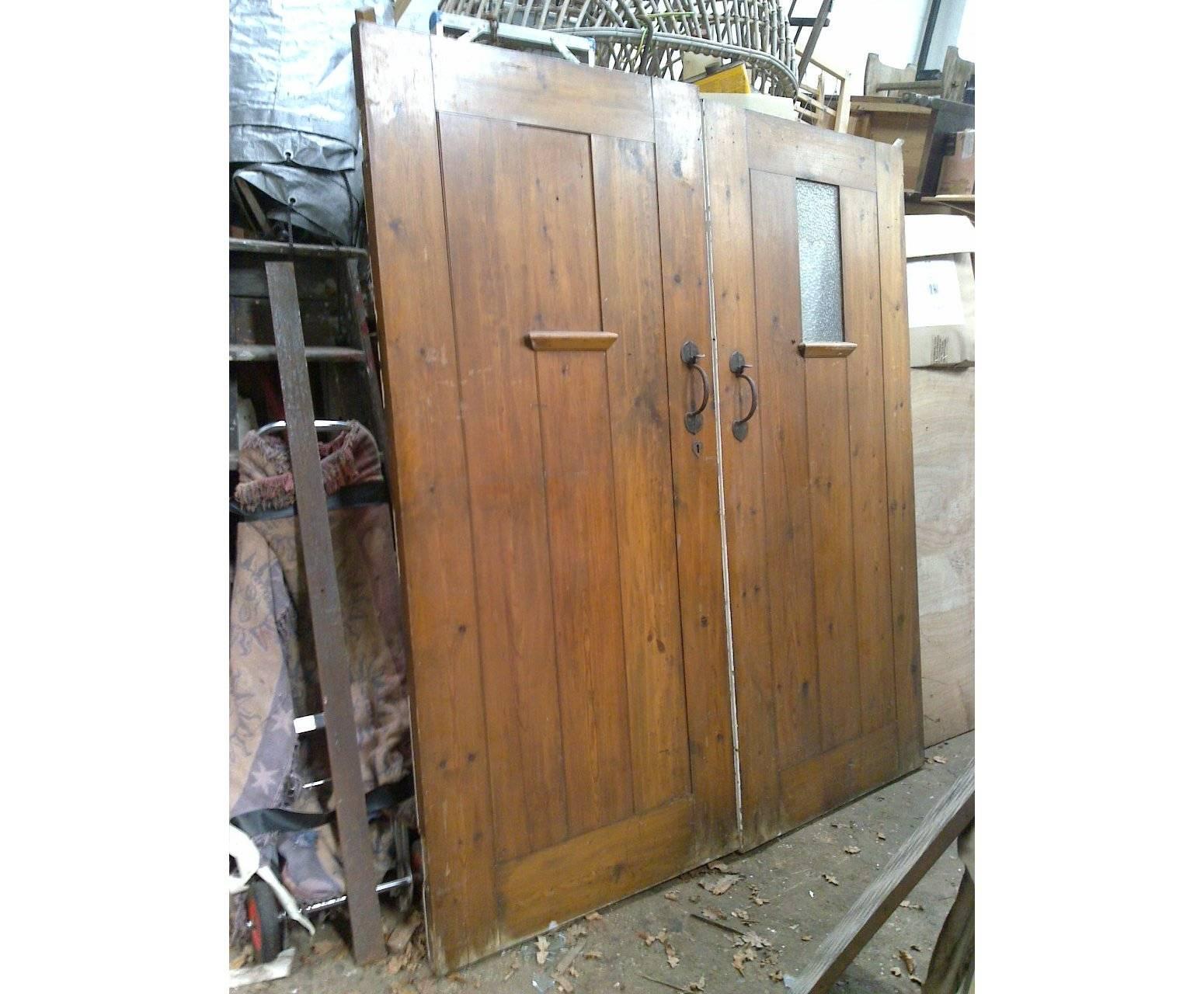 M H Baillie Scott. An Exceptional Set of Arts & Crafts Exterior / Interior Doors For Sale 9