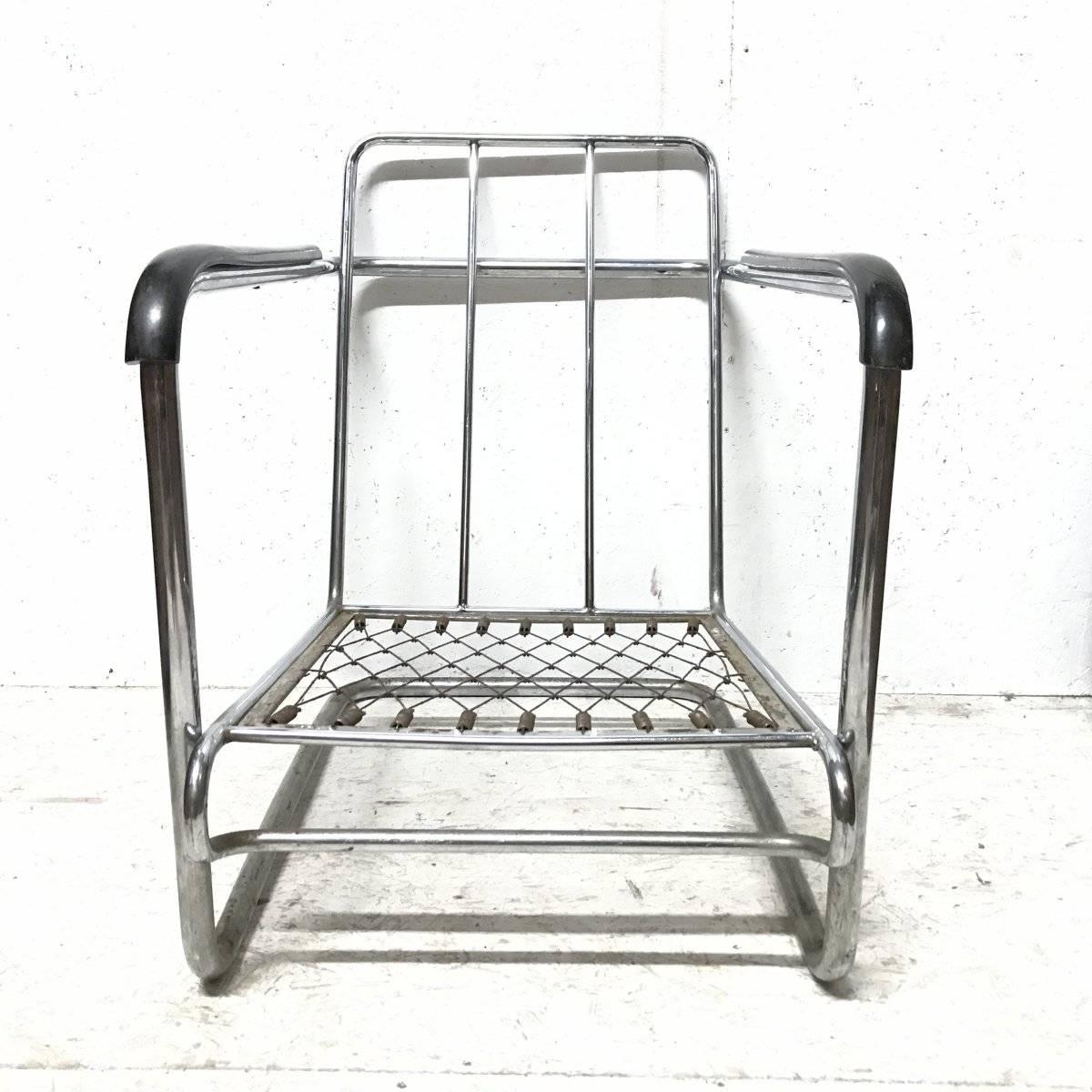 Thonet 1930s Cantilever Armchair in the Style of Erich Dieckmann, Gilbert Rhode In Good Condition For Sale In London, GB