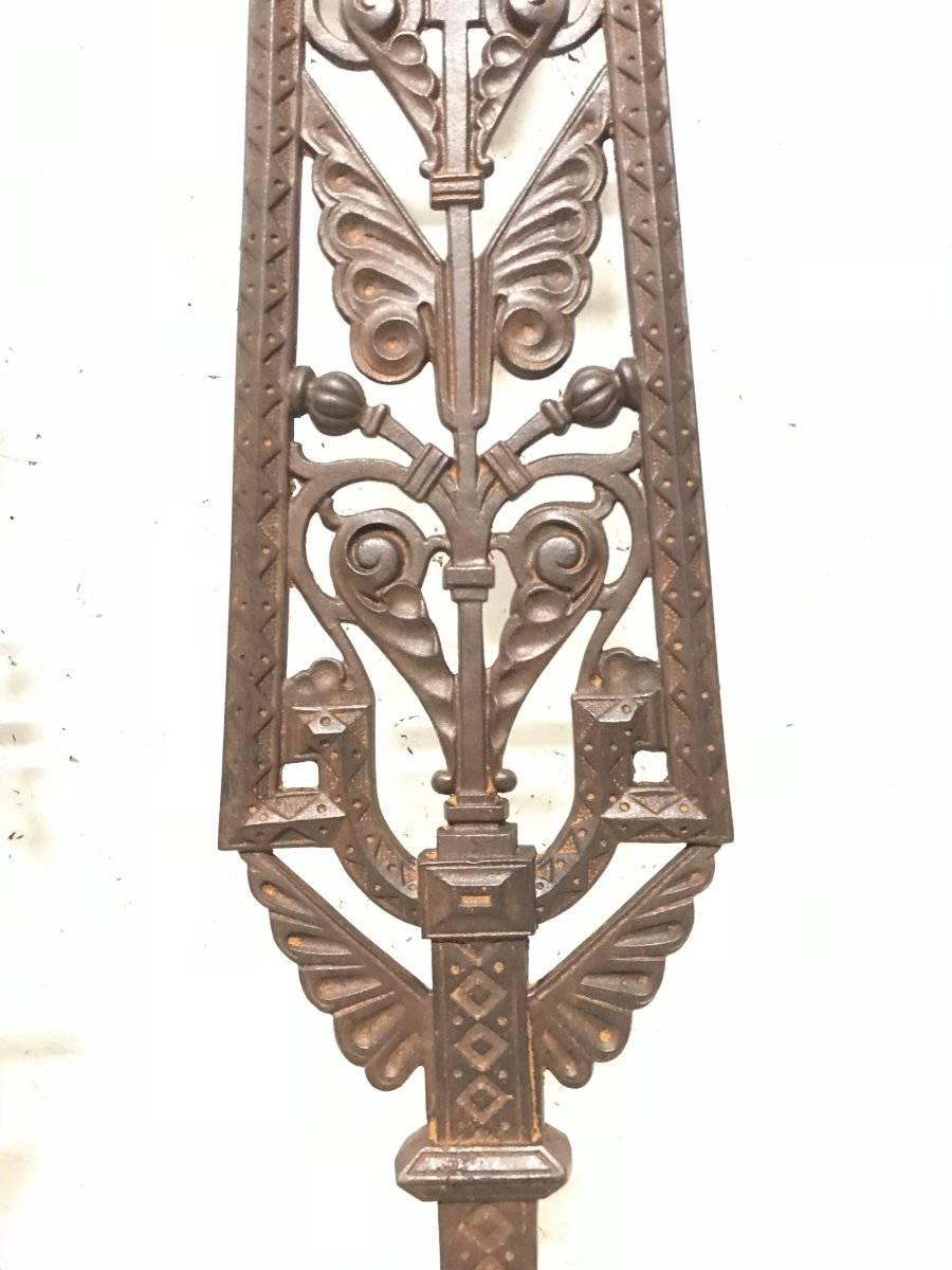 The C.C. Attri, 18 Balustrades d'escalier florales en fonte et le poteau à molette. en vente 1