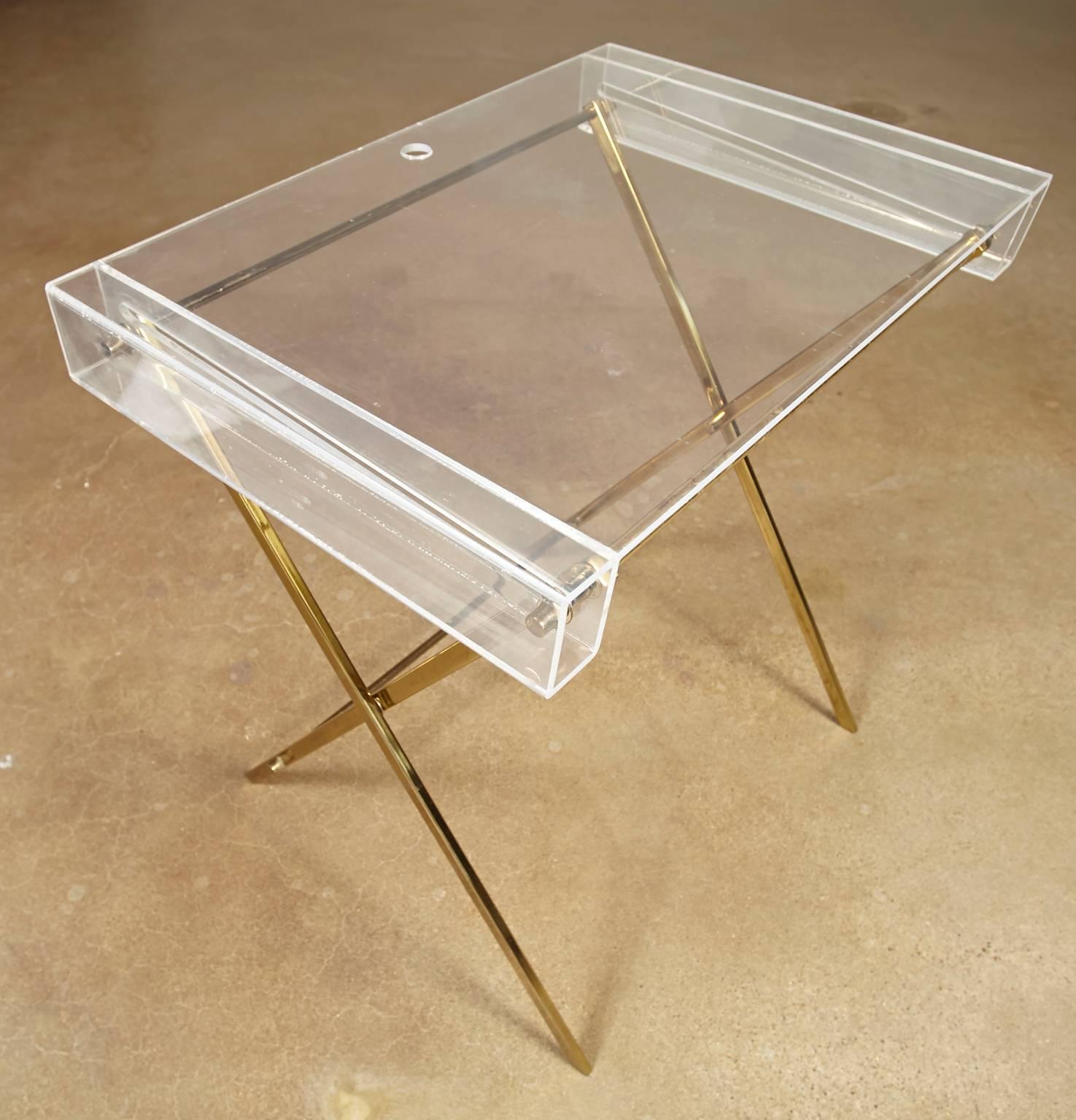 Charles Hollis Jones Clear Lucite and Brass Trays with Brass Stand In Good Condition For Sale In Tucson, AZ