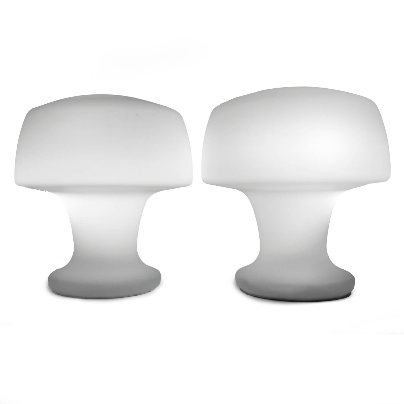 Mid-Century Modern Pair of Laurel Mushroom Lamps in Frosted Glass