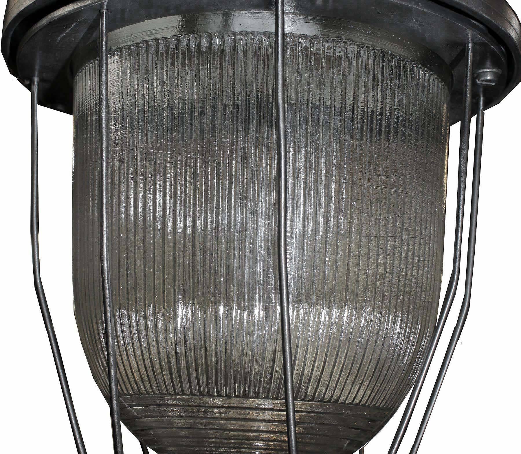 Pendant Industrial Light In Excellent Condition For Sale In Sag Harbor, NY