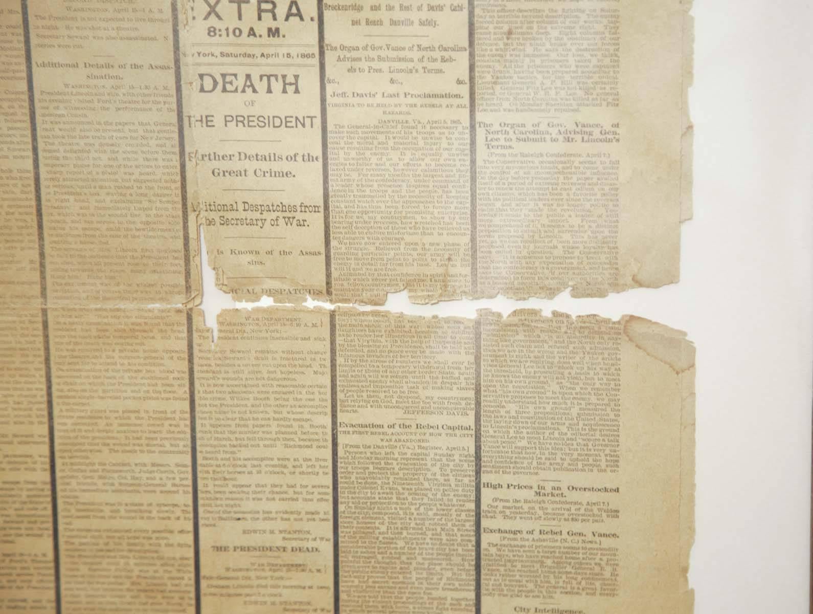 New York Herald front page Lincoln April 15 1865, condition is as shown some wear and tear but you can read it for the most part. This is an original news paper not a copy. Framed with glass. 