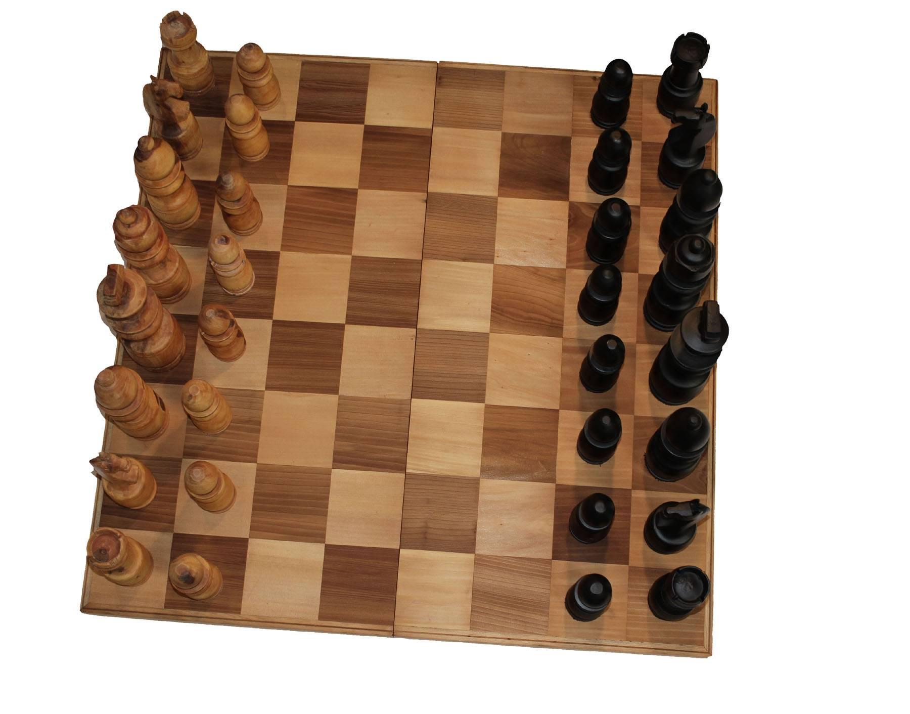 Incredible chess set, kinds are 9.5