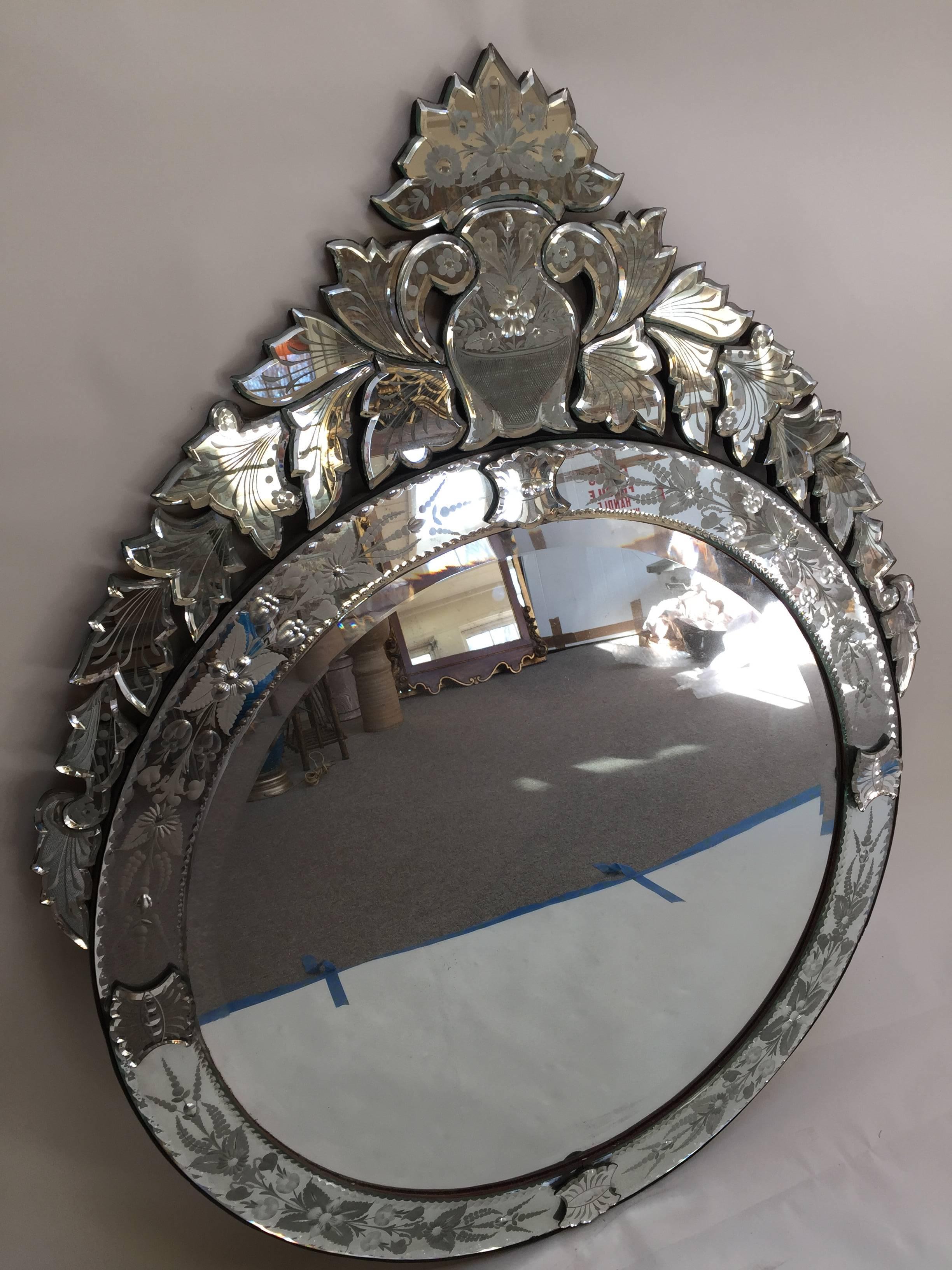 Vintage Venetian Mirror For Sale 3