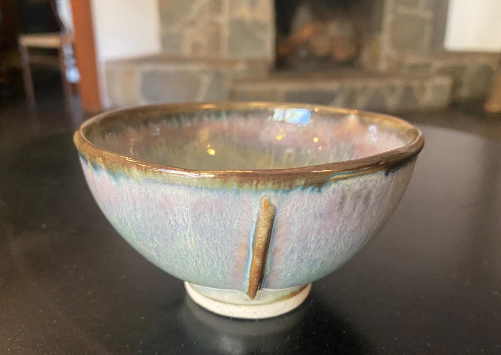 Brother Thomas Bezanson Signed Benedictine Monk Studio Pottery Glazed Art Bowl (Moderne der Mitte des Jahrhunderts) im Angebot