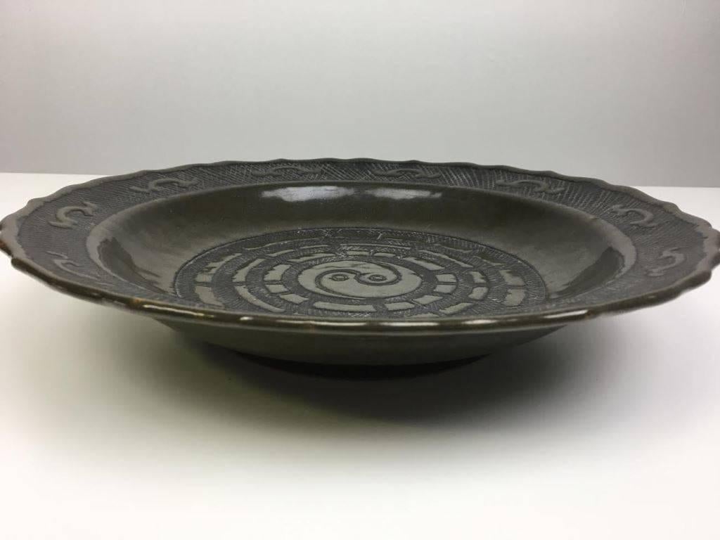 Chinese Rare Tea Dust Glazed Large Porcelain Ceramic Charger Platter Plate In Good Condition For Sale In Studio City, CA