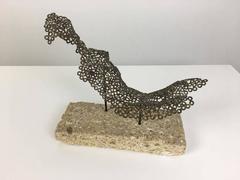 Leon de Pas Sculpture