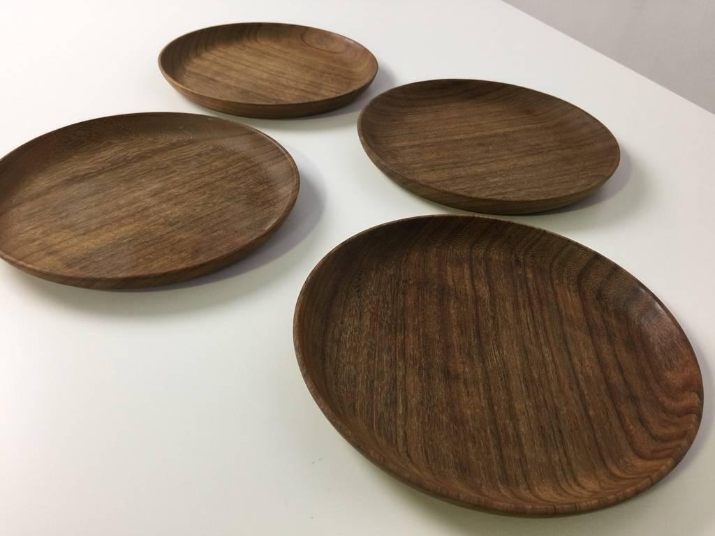 American Bob Stocksdale Set of Four Wood Turned Plates in Shedua Wood