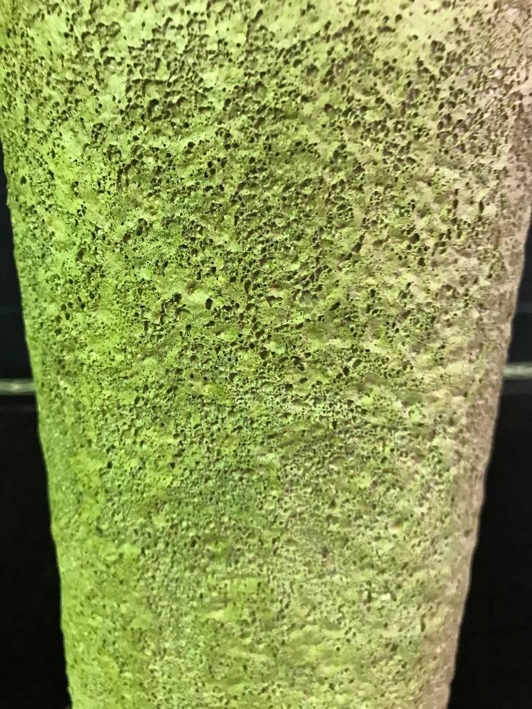 Fine XX secolo Otto Natzler firmato Volcanic Glaze California Studio Pottery Vaso a forma di vaso ovale in vendita