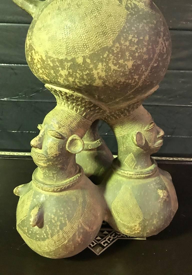 Gran vasija o jarra figurativa de cerámica antropomorfa africana Mangbetu en venta 2
