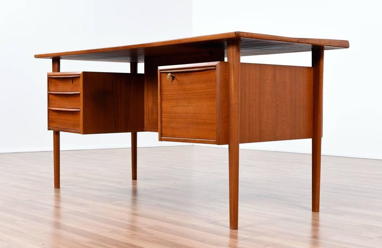 Danish Modern Teak Peter Løvig Nielsen Desk For Dansk