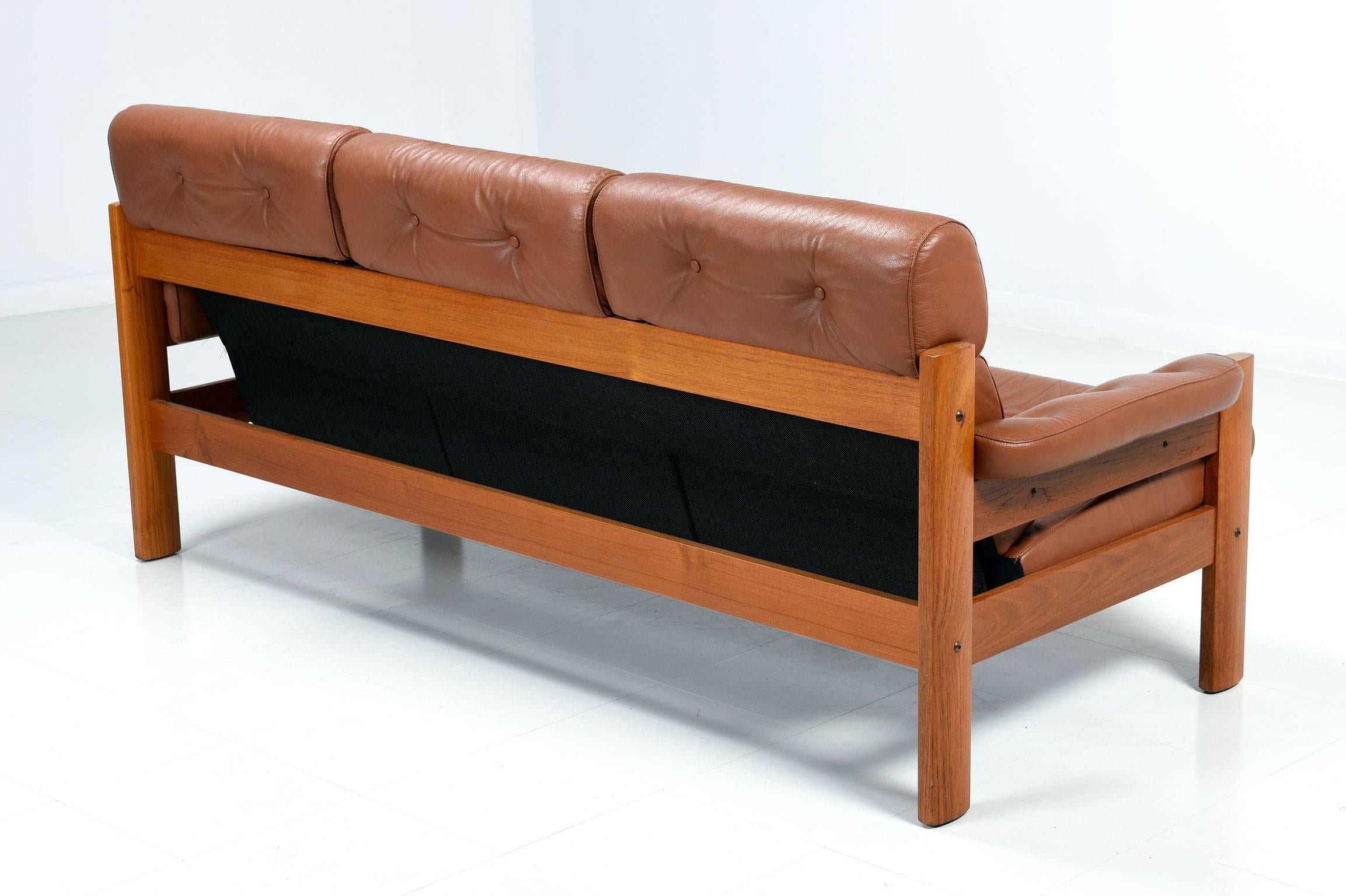 Ekornes Tufted Leather and Teak Sofa In Excellent Condition In Chattanooga, TN