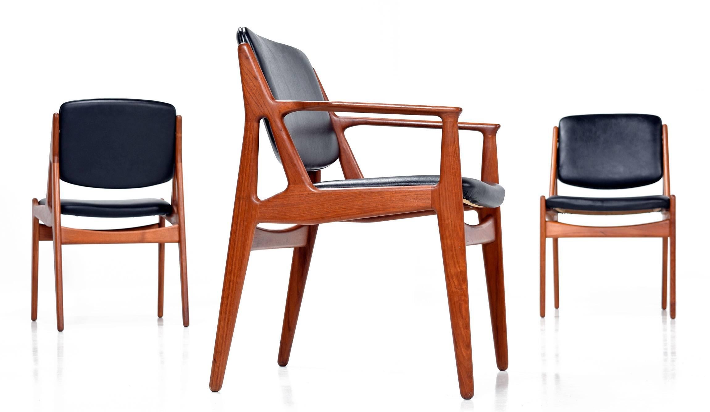 Set of six Mid-Century Modern Danish teak dining chairs designed by Arne Vodder for Vamo Sonderborg. The chairs have been restored with all new high quality vinyl upholstery matching original factory spec. New webbing supports and foam have been