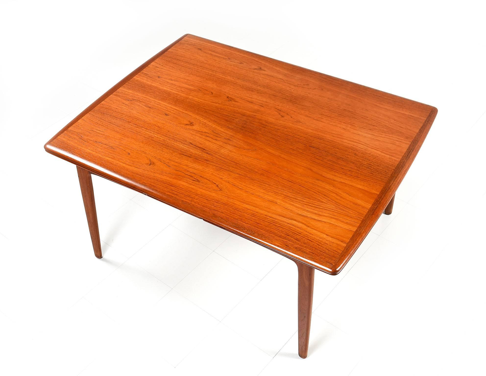draw leaf extending dining table