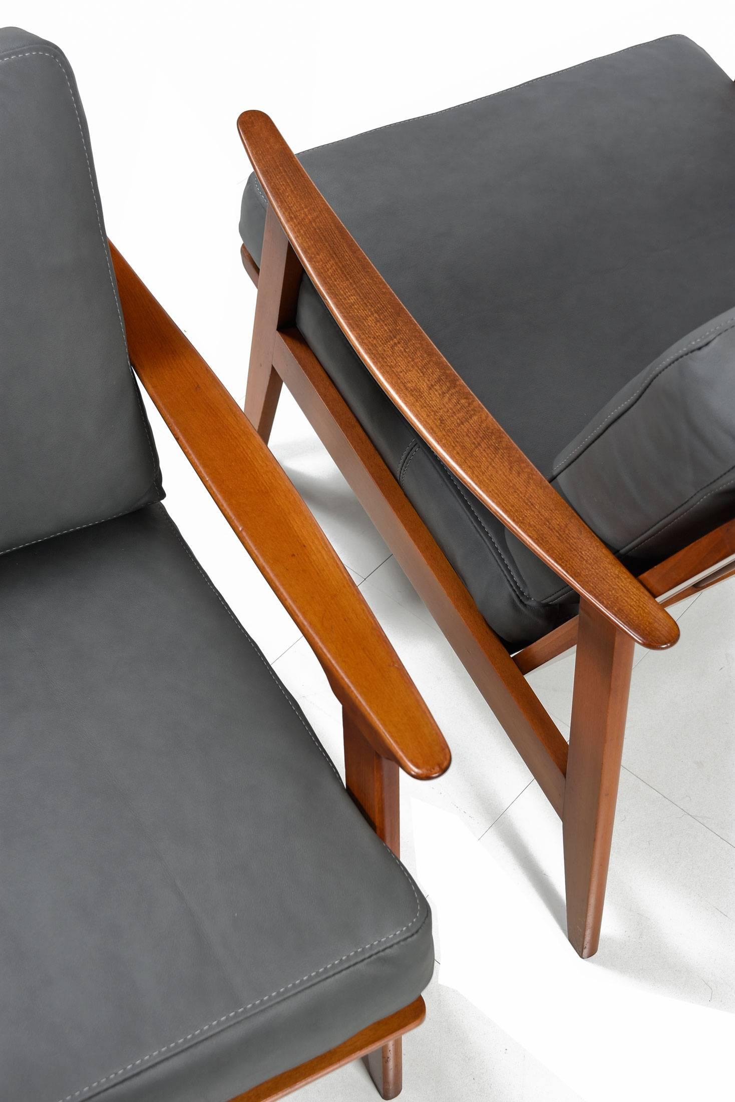 mid century wood lounge chair