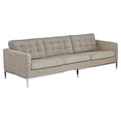 Florence Knoll Sofa auf Stahlsockel aus grauem Heather-Tweedstoff