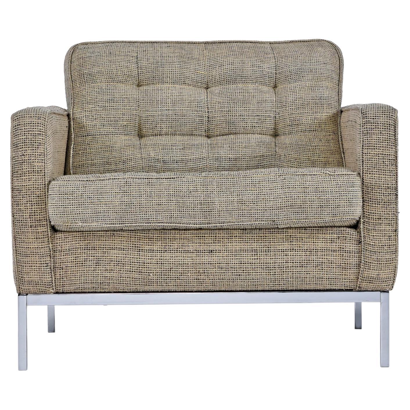 Vintage original Florence Knoll Sessel in grauem Tweed-Stoff. Obwohl nicht signiert oder markiert, ist dies 100% Knoll, und wahrscheinlich aus den 1980er Jahren. Gekauft aus einem Nachlass zusammen mit einem passenden Sofa und einem Herman Miller