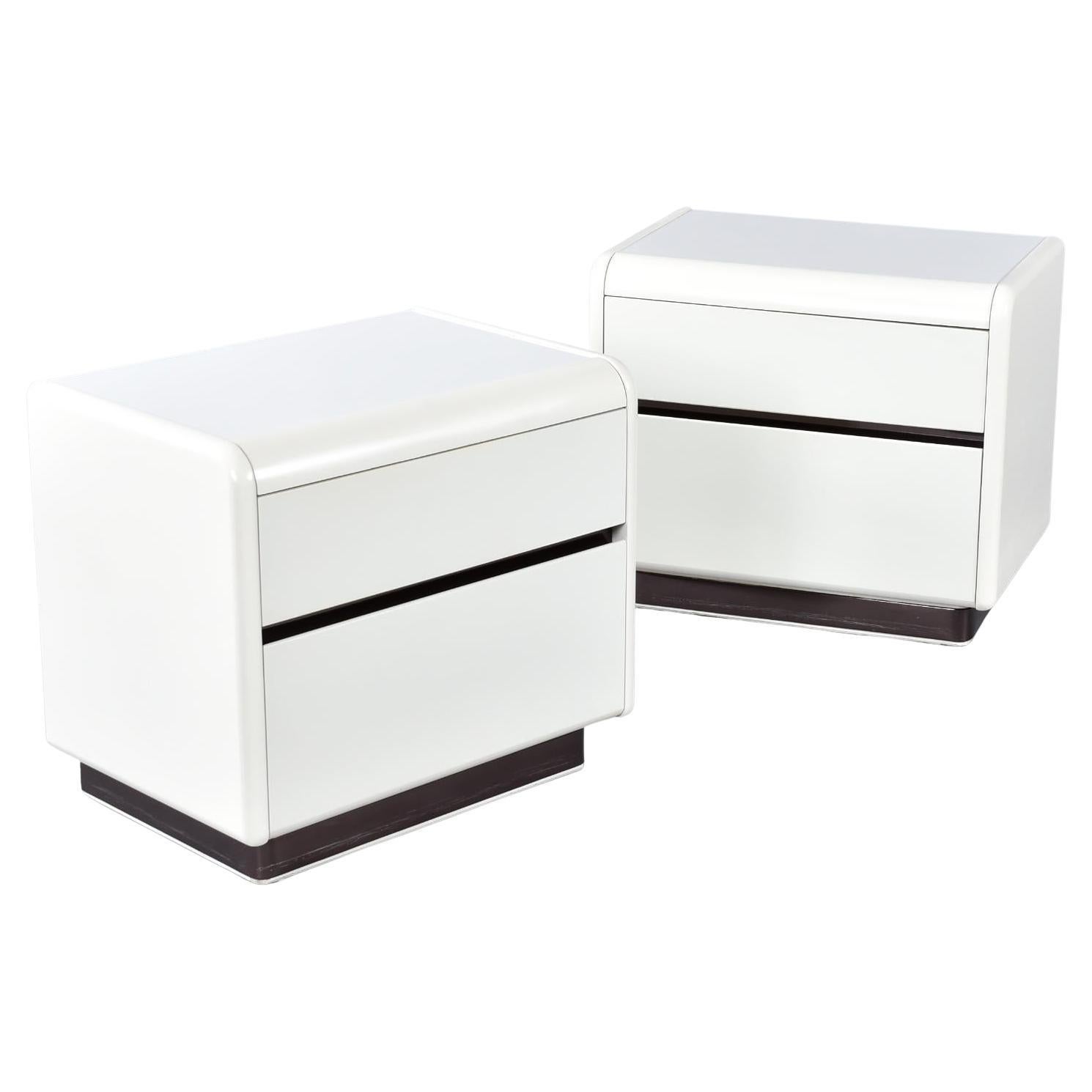 Post-Modern Pair of Post Modern White and Gun Metal Gray Chrome Nightstands by Lane For Sale