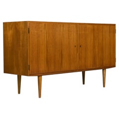 Credenza in teak in stile moderno danese di Poul Hundevad con ante con serratura, anni ’60