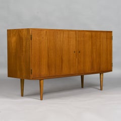 Credenza in teak in stile moderno danese di Poul Hundevad con ante con serratura, anni ’60