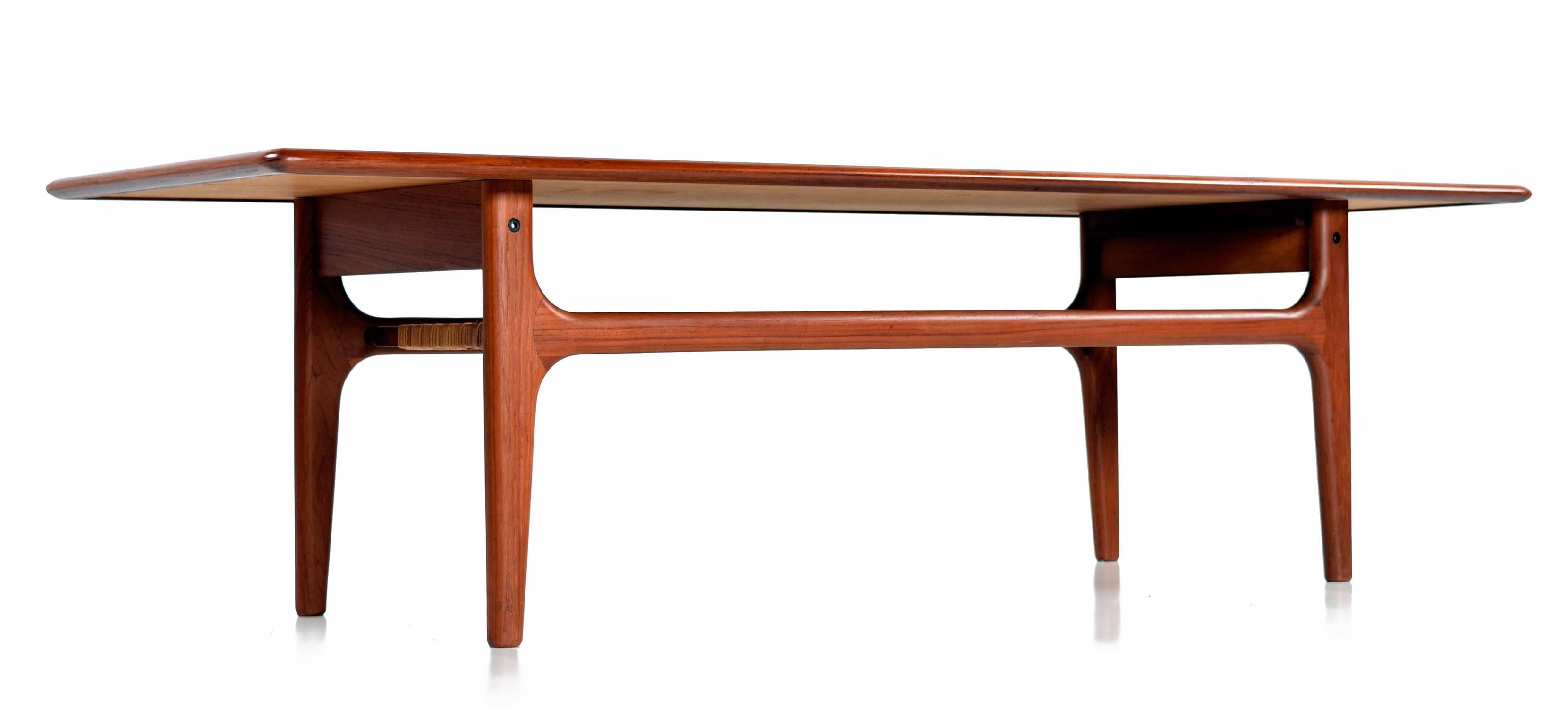 trioh coffee table