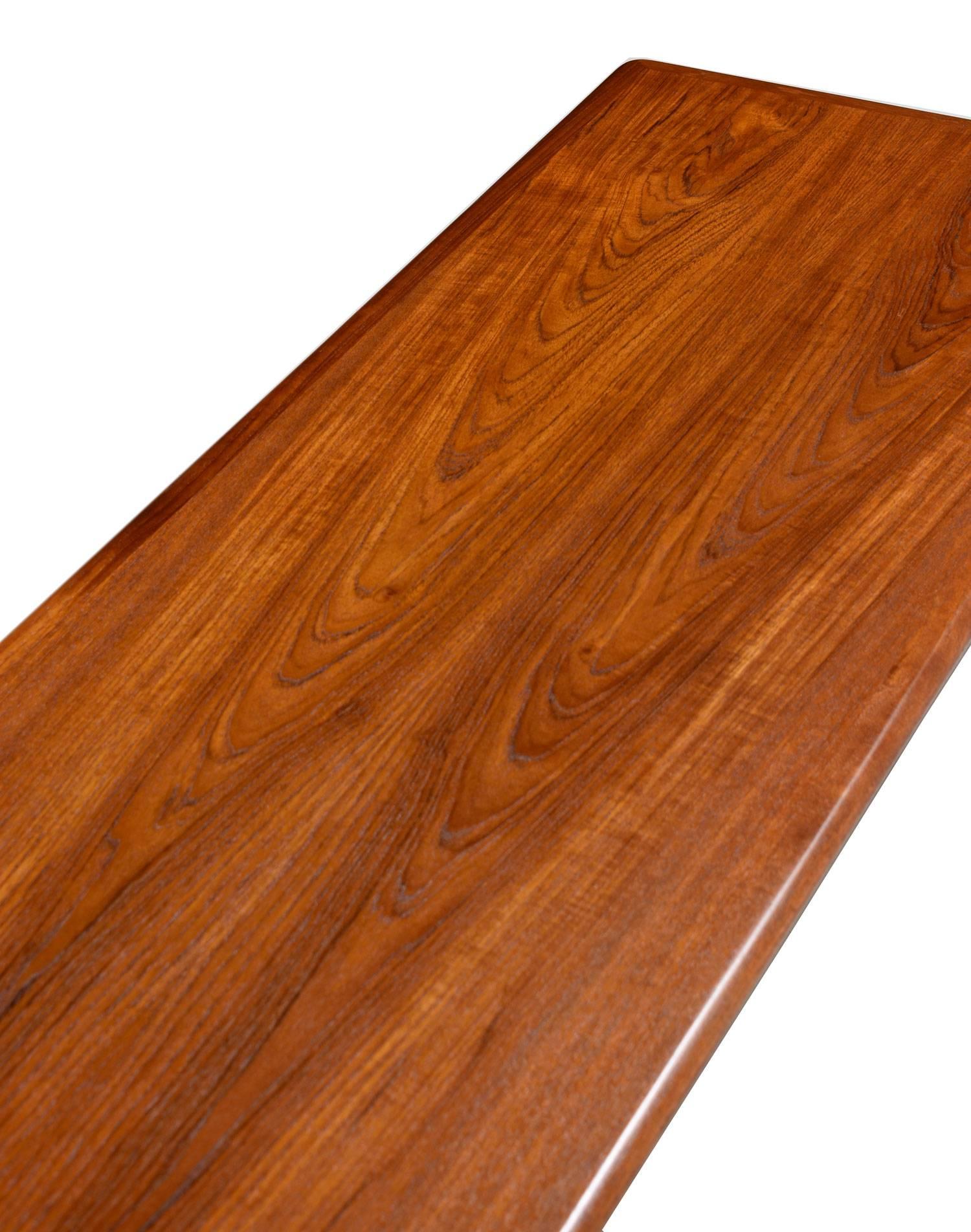 trioh mobler coffee table