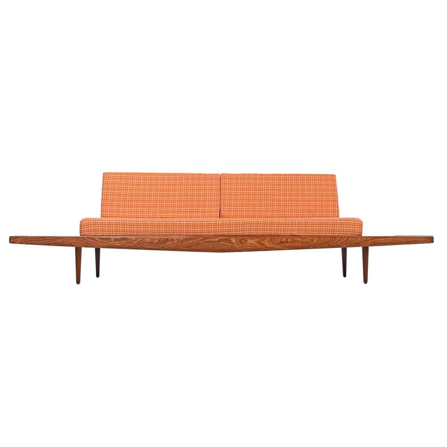 Adrian Pearsall Style Oak Daybed Sofa with Floating End Tables, circa 1960s