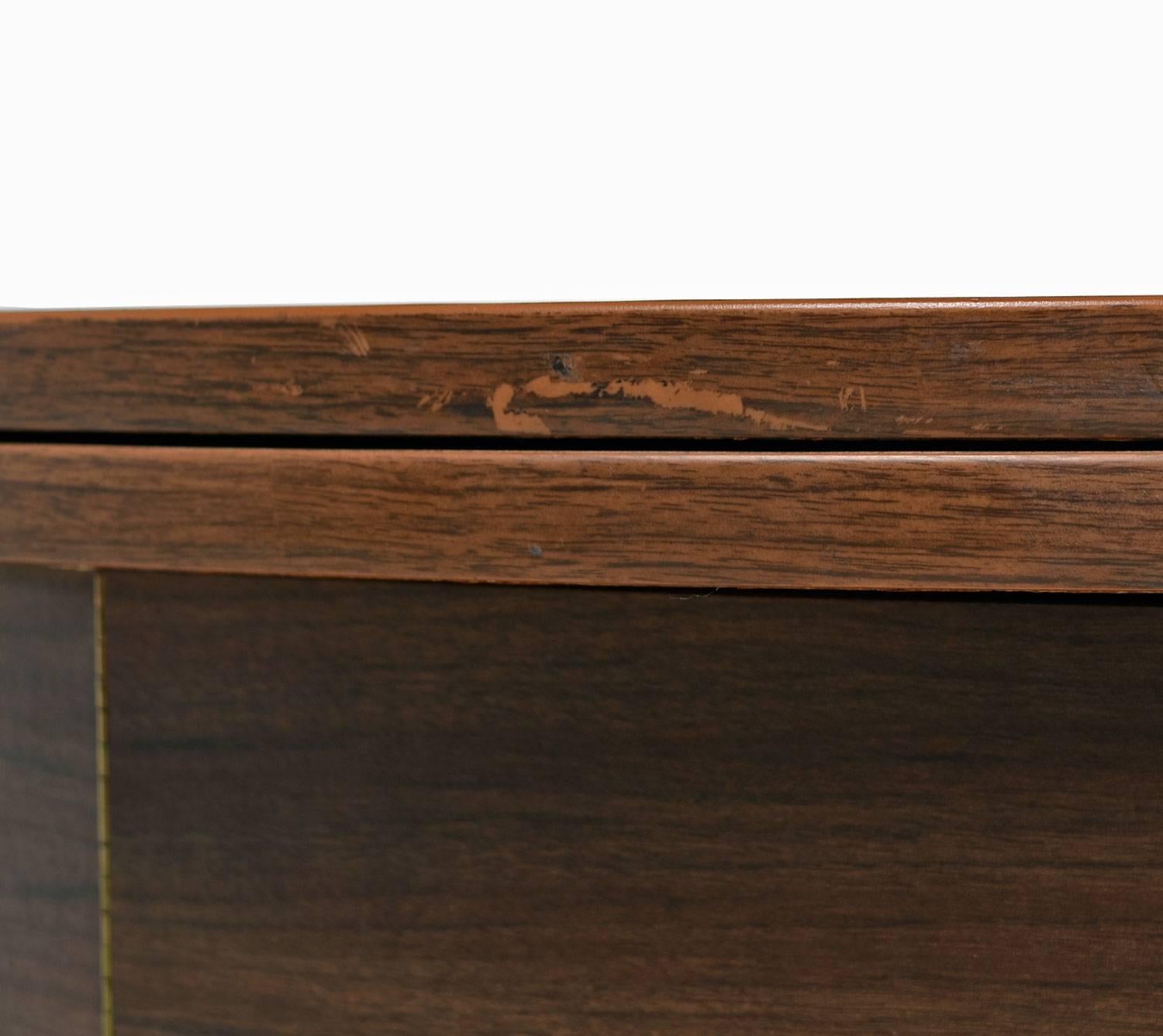 Mid-20th Century Grand Server Boomerang Kidney Shaped Walnut Coffee Table Bar Cabinet