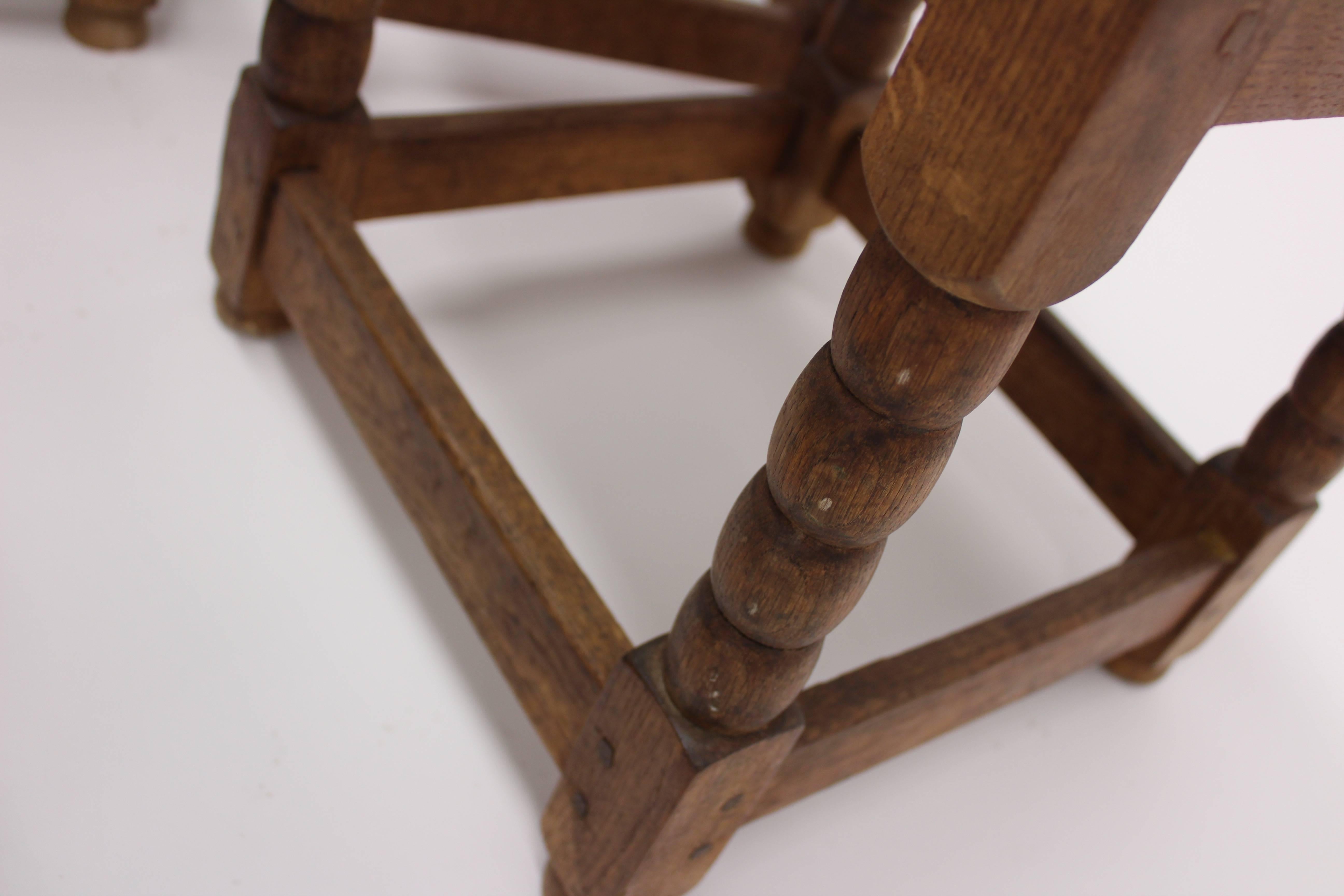 Pair of English Arts & Crafts Rush Small Stools In Excellent Condition In Los Angeles, CA