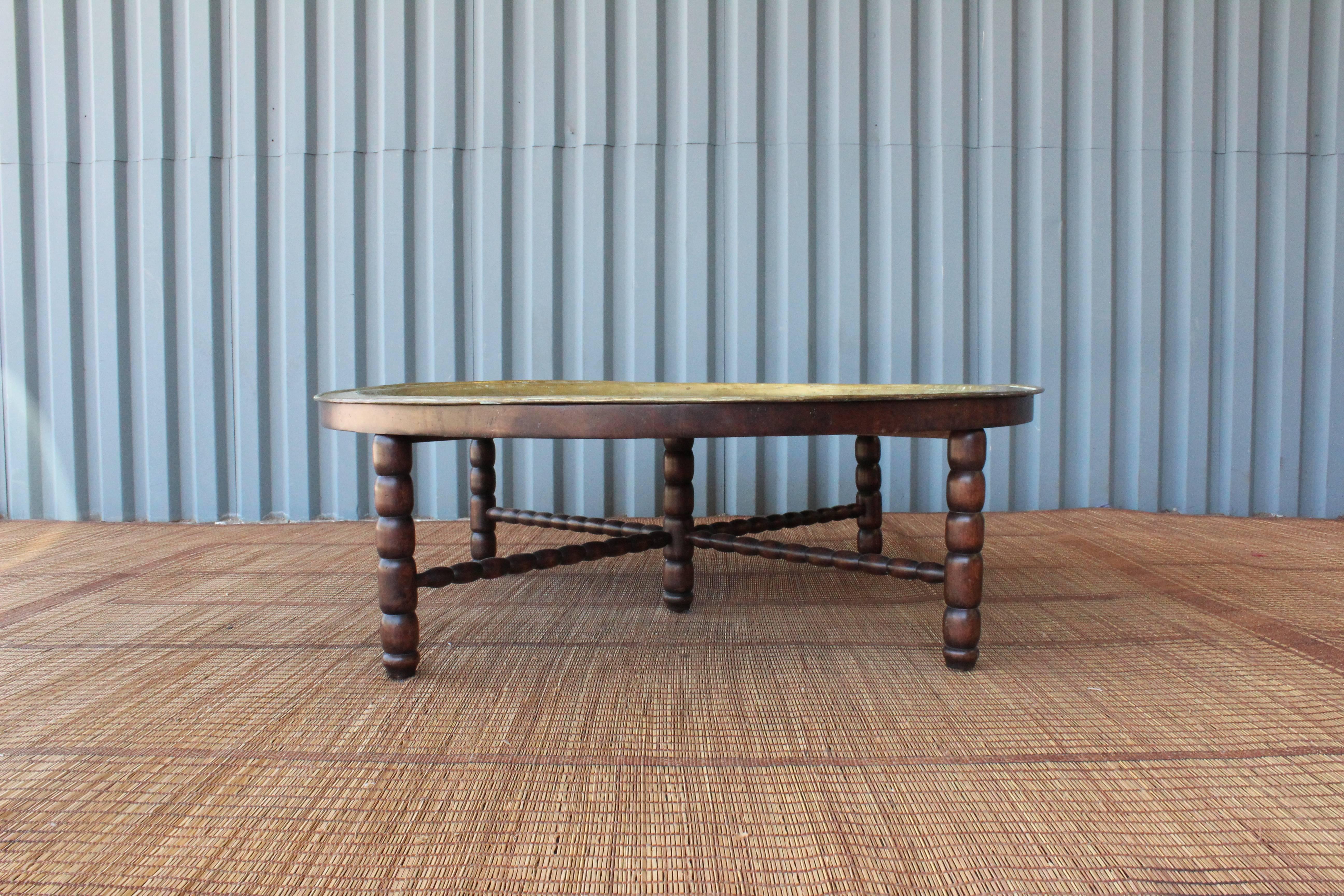 Vintage Brass Tray Coffee Table In Good Condition In Los Angeles, CA