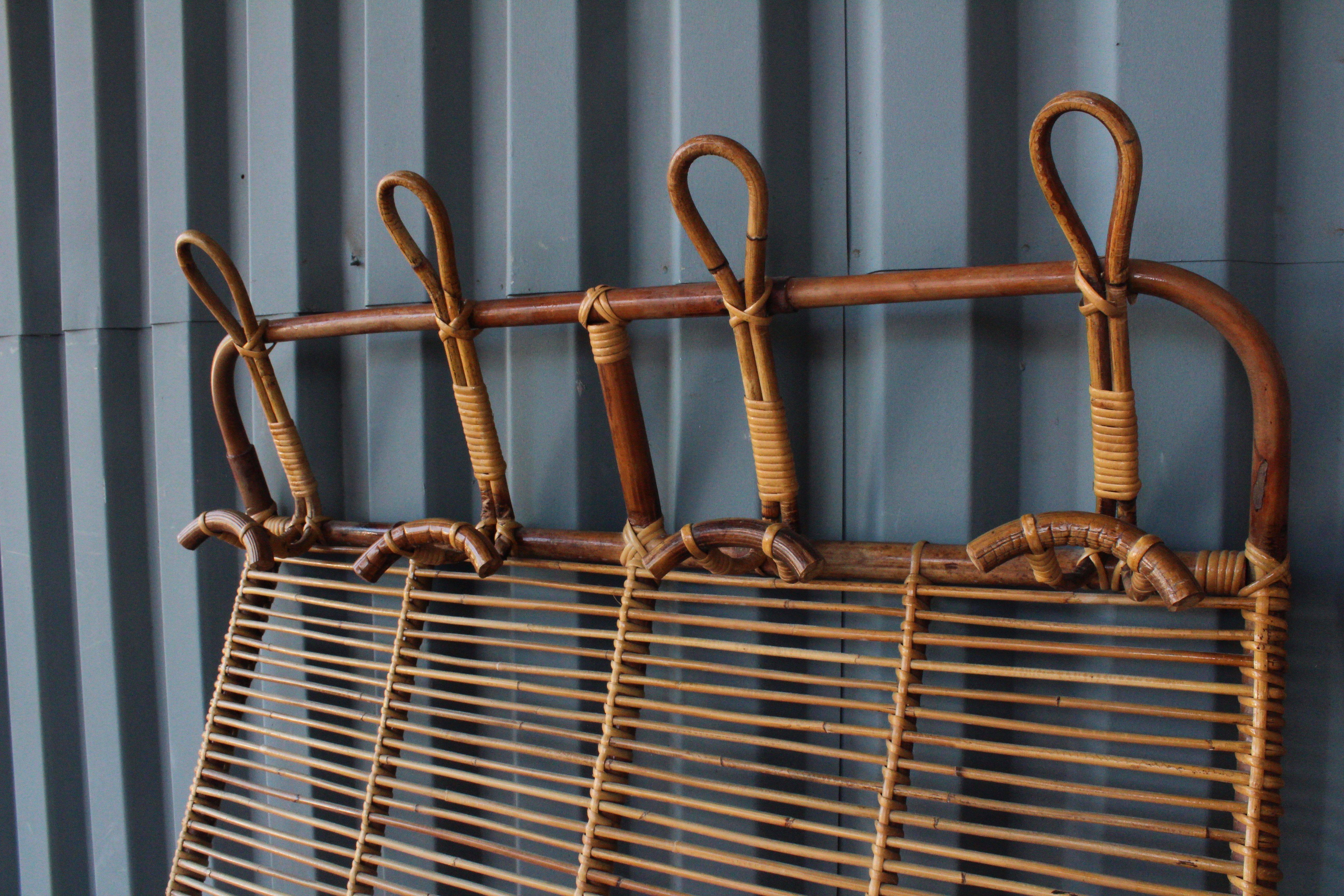 Rare bamboo and rattan coat rack by Franco Albini for Bonacina, made in Italy, circa 1950s.
Excellent vintage condition.