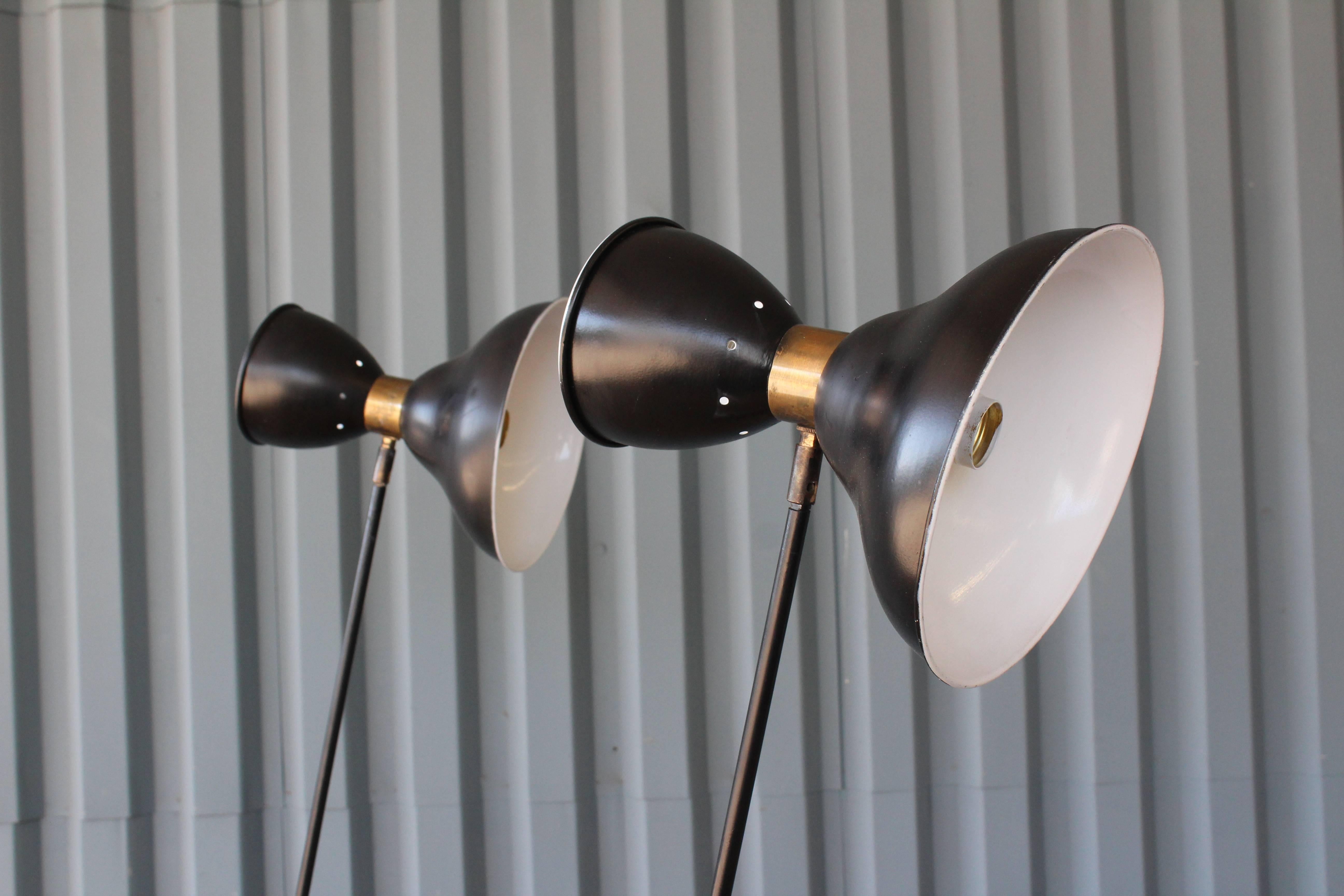 Pair of 1950s Italian Modernist Floor Lamps in the Style of Gino Sarfatti 4