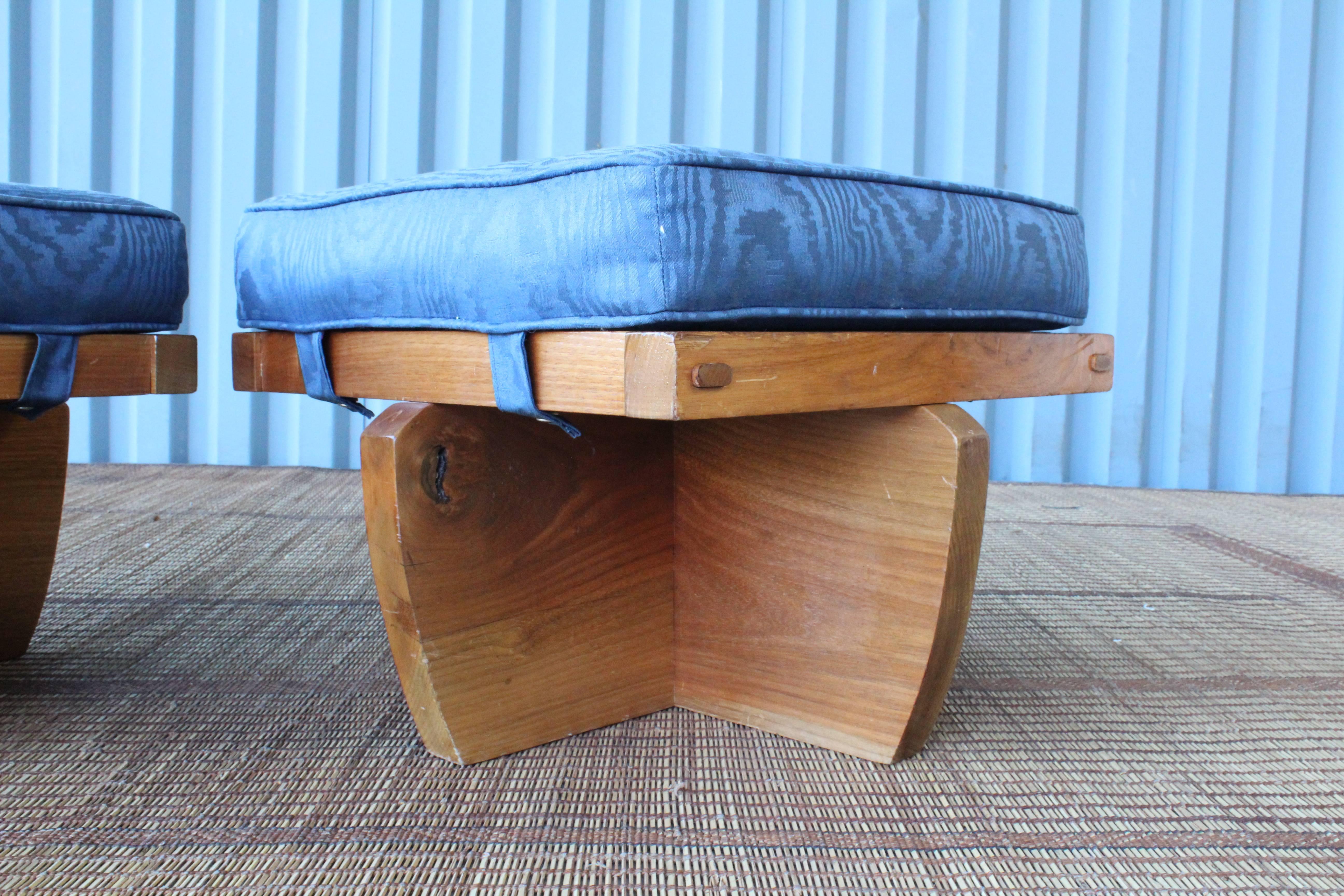 American Pair of Stools in the Manner of George Nakashima