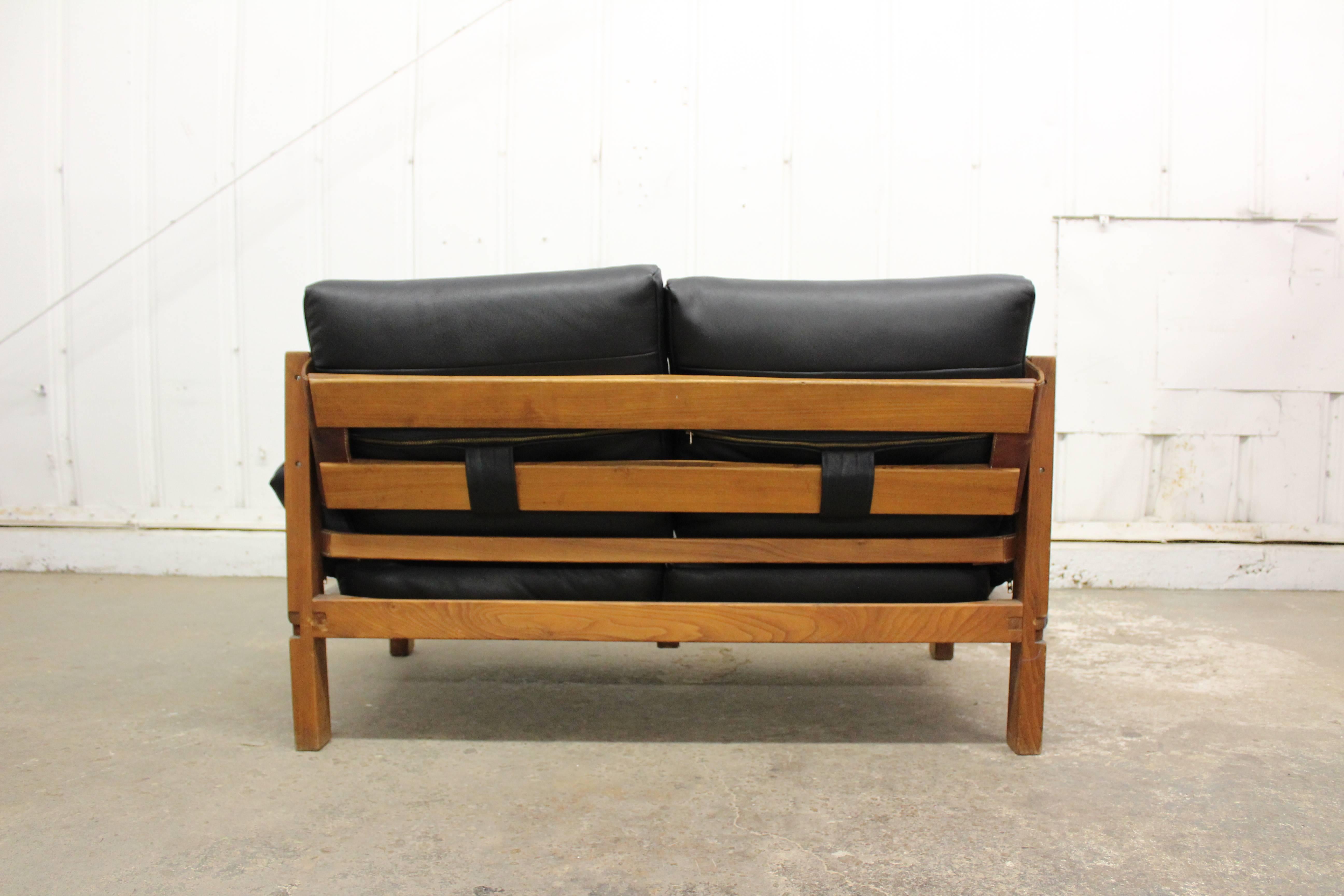 Pierre Chapo Loveseat in Solid Elm, France, 1960s In Good Condition In Los Angeles, CA