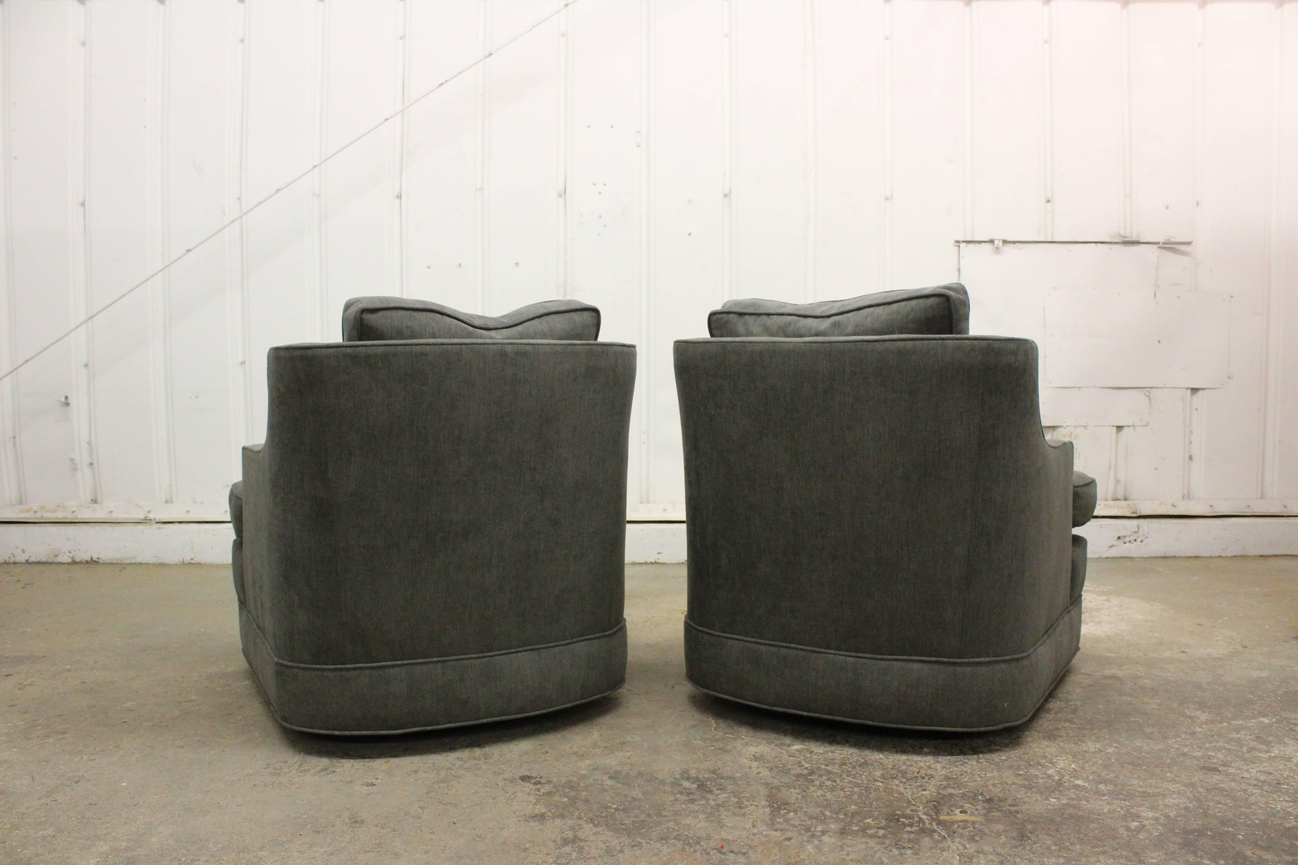 Pair of 1960s Club Chairs by Edward Wormley 4