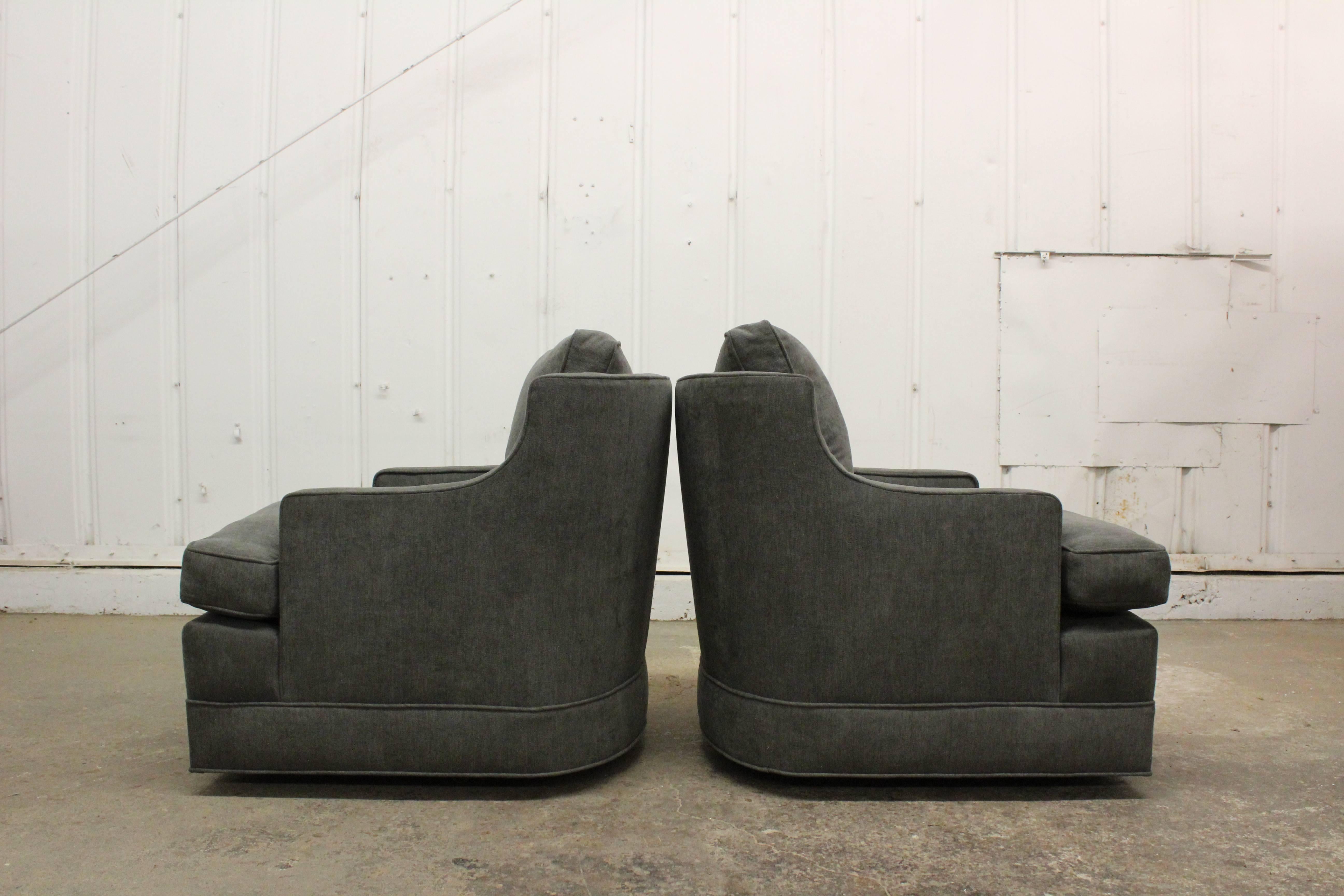 Pair of 1960s Club Chairs by Edward Wormley 3