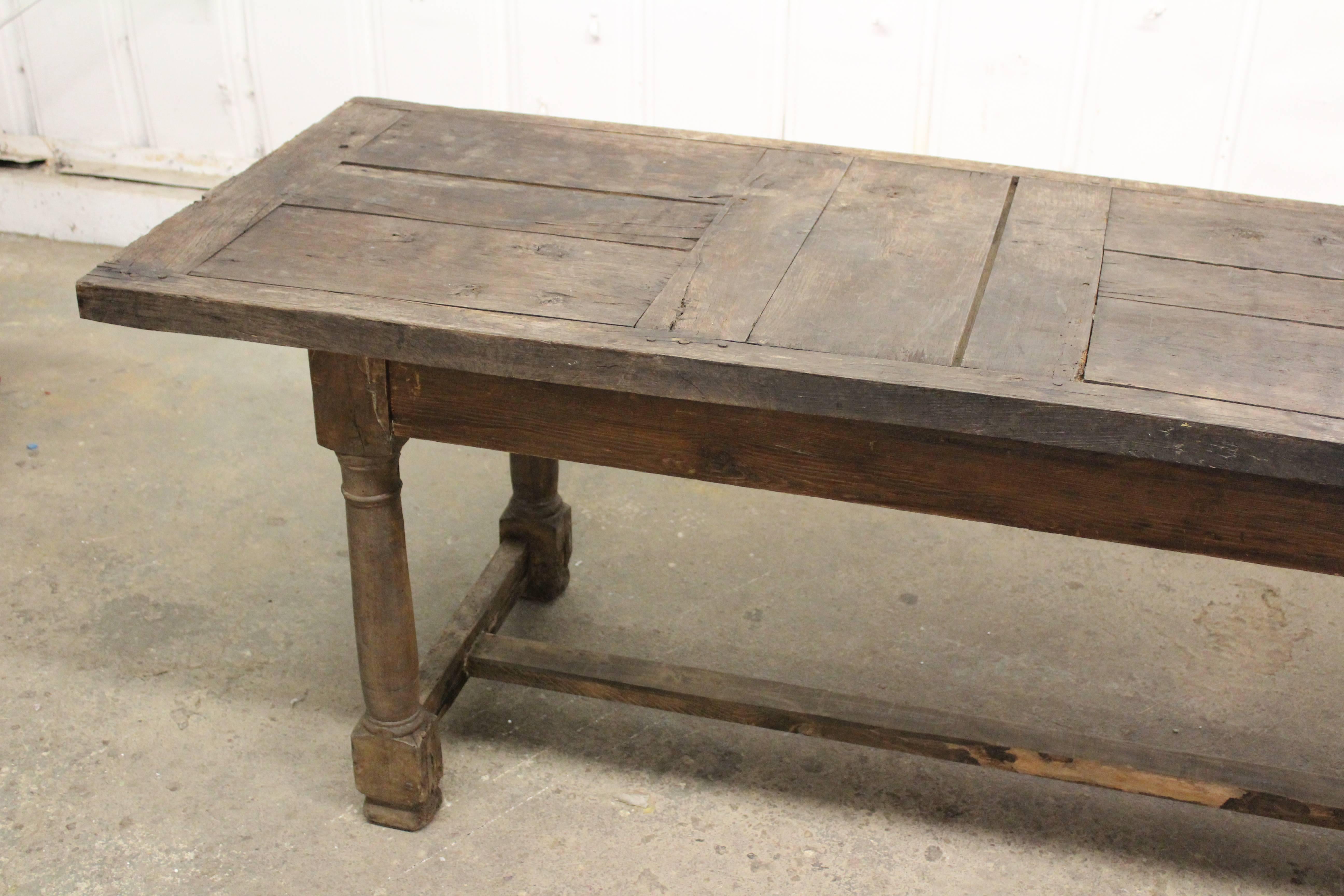 17th Century English Oak Refectory Table In Distressed Condition In Los Angeles, CA