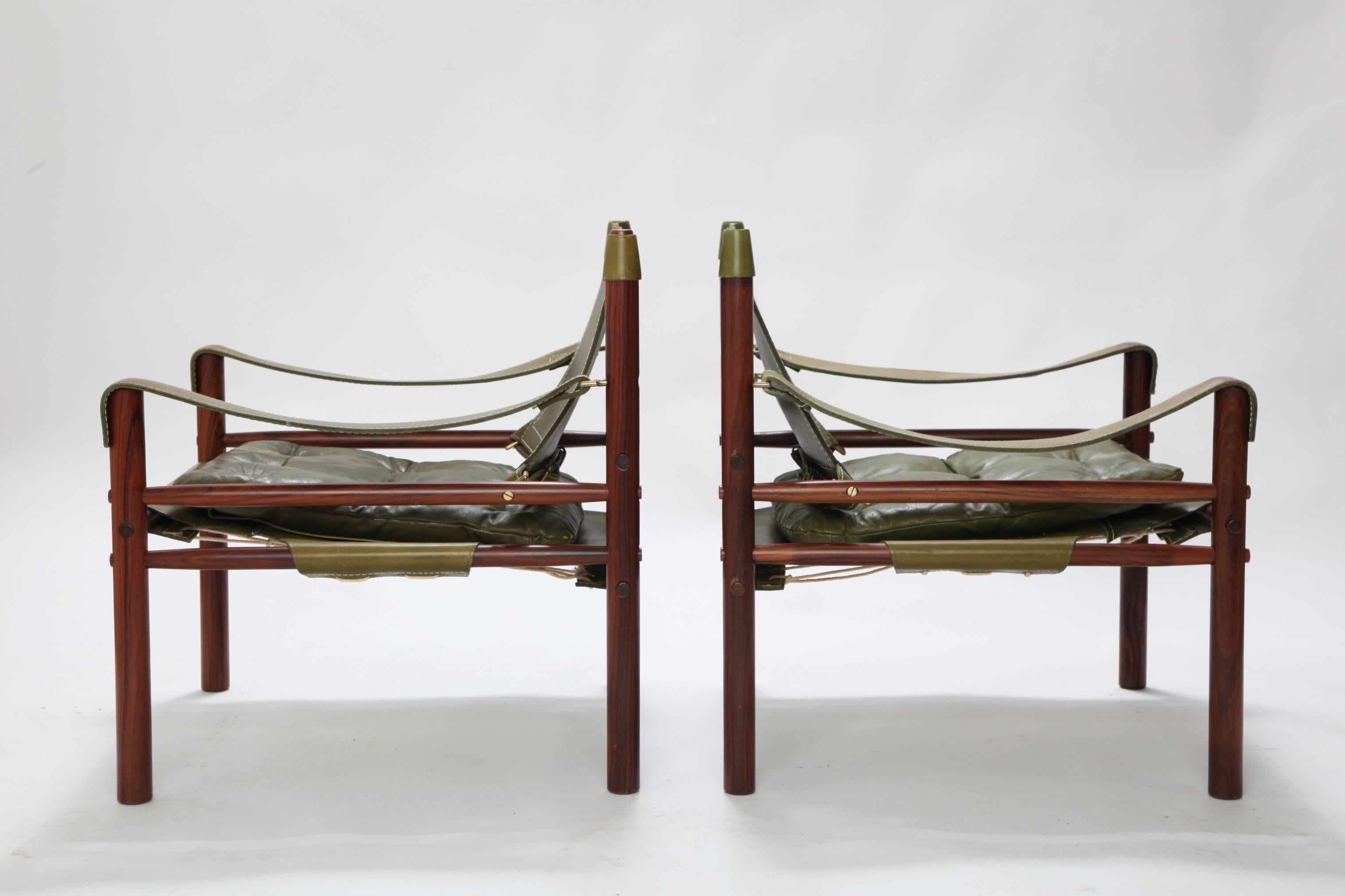 Leather Pair of Arne Norell Rosewood Safari Sirocco Chairs with Detachable Table 