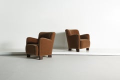 Elegantes Paar Loungesessel, bezogen mit goldbraunem reinem Mohair