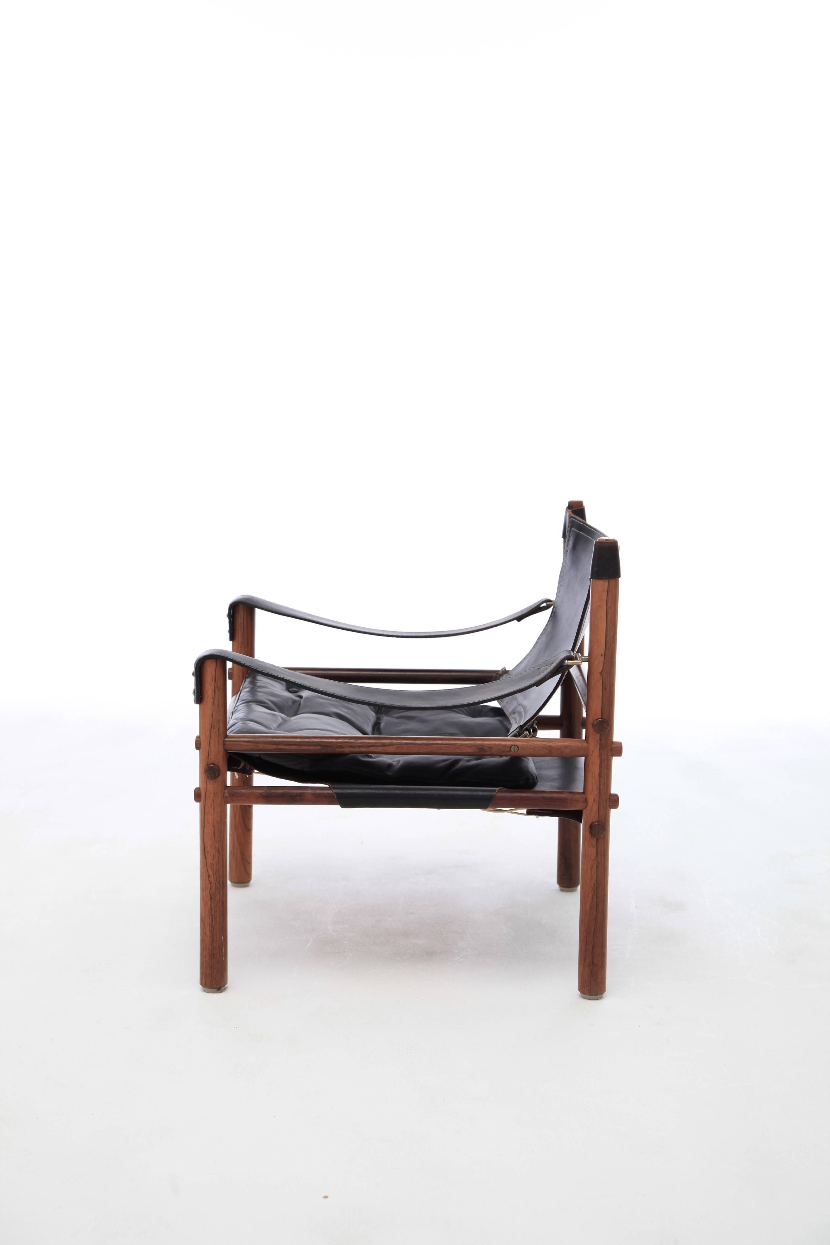 Arne Norell Black Leather and Rosewood Safari Sirocco Chair, Sweden, 1960s In Good Condition In London, GB